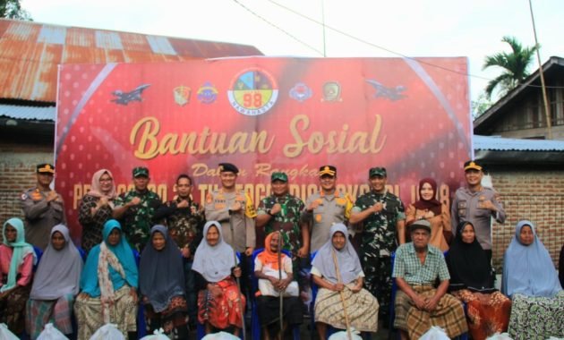 Alumni Akabri TNI Polri 1998 Bagikan Sembako untuk Masyarakat