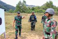 Danrindam IM Tinjau Kegiatan Latihan Menembak Senapan Siswa Dikjurta If Gel I TNI AD TA 2023