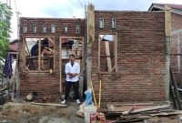 Dampak Arus Informasi, Yuswardi dapat Rumah Bantuan Baitul Mal Aceh