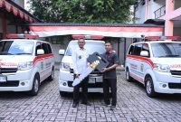 Tingkatkan Pelayanan Kesehatan, Ketua DPRK Banda Aceh Realisasikan Ambulans untuk Tiga Gampong