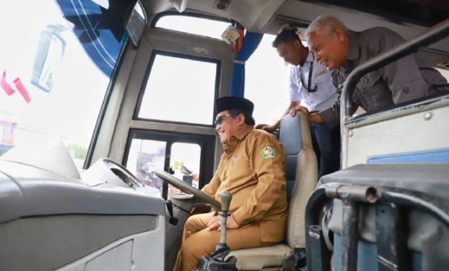 Pj Bupati Pidie Apresiasi Bantuan Bus Damri