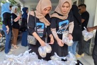 Relawan pastisatu Prabowo Subianto Indonesia satu Aceh, Jumat Berkah Bersama Anak Yatim.