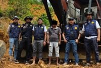 Polisi Amankan Satu Unit Ekskavator di Lokasi Tambang Ilegal di Aceh Selatan