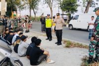 Bubarkan Balap Liar, Polisi dan Instansi Terkait serta Warga Lakukan Patroli Bersama