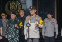Kapolda Jatim Berangkatkan 50.789 Paket Bantuan Kemanusiaan untuk Warga Terdampak Banjir Jateng