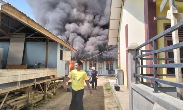 Dayah Ashabul Yamin Al Azizah Terbakar.