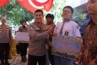 Baksos Hari Bhayangkara, Polda Aceh Tanam Seribu Pohon dan Bagikan Bibit Jagung
