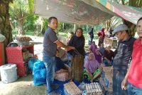 Amiruddin menyalurkan Bantuan Bagi Korban Kebakaran