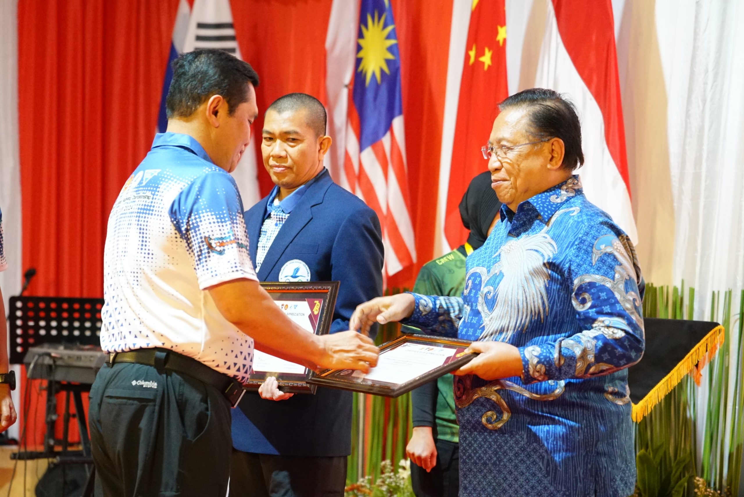 Tim Terjun Payung Polri kembali Raih Prestasi Gemilang di Internasional Skydiving Championship Kapolri Cup 2024