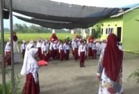 Siswa SD IT Sosial Hafizah Althafunnisa Peringati HUT RI Ke-79 dan Pawai Keliling Desa Dalu