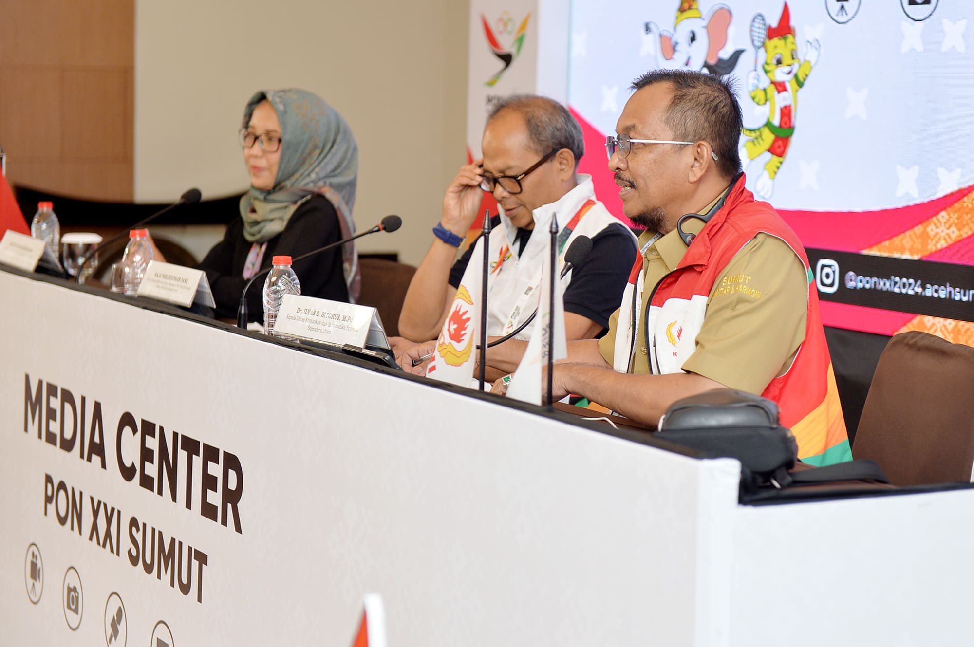 Atlit legandaris Bawa Api Obor PON XXI Aceh Sumut tahun  2024 wilayah sumatera utara.