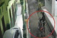 Maling Elektronik, Aksinya Terekam CCTV Di Seven Jaya Cinta Rakyat
