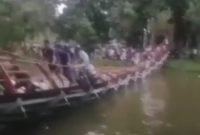 Heboh! Jembatan Gantung Taman Cadika Ambruk Diduga Over Kapasitas, “40 Orang Diatas Jembatan Panik”