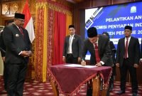 Pj Gubernur Safrizal Lantik Anggota KPI Aceh Periode 2024-2027