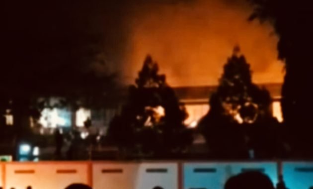 Asrama Putri Dayah Babul Maghfirah Terbakar, Pemadam Kebakaran Bergerak di Lokasi
