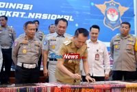 Pj Gubernur Sumut Agus Fatoni Terima Penghargaan dari Pembina Samsat Nasional