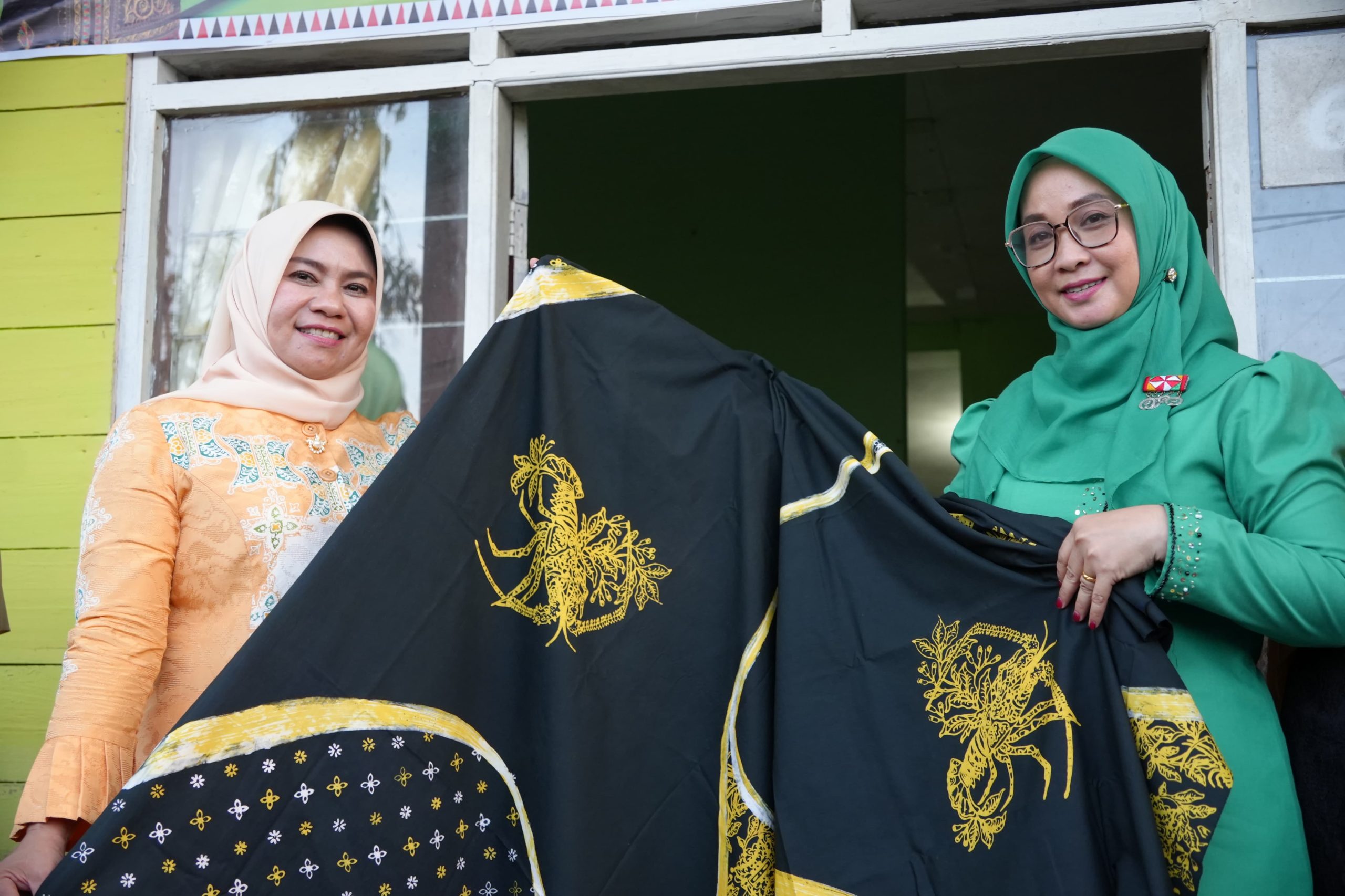 Dekranasda Aceh Dorong Pemberdayaan Perajin Lokal Simeulue: Fokus pada Konsistensi dan Regenerasi Perajin