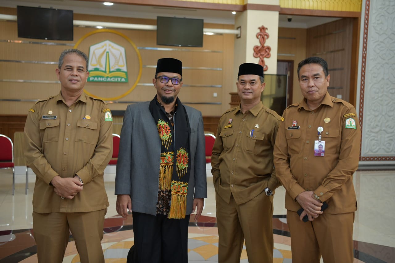 Plh Asisten III Jemput Kepulangan Rombongan MTQ Korpri VII Nasional di Bandara SIM