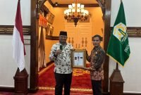 Pj Gubernur Safrizal Terima Penghargaan dari Menteri Desa PDTT RI