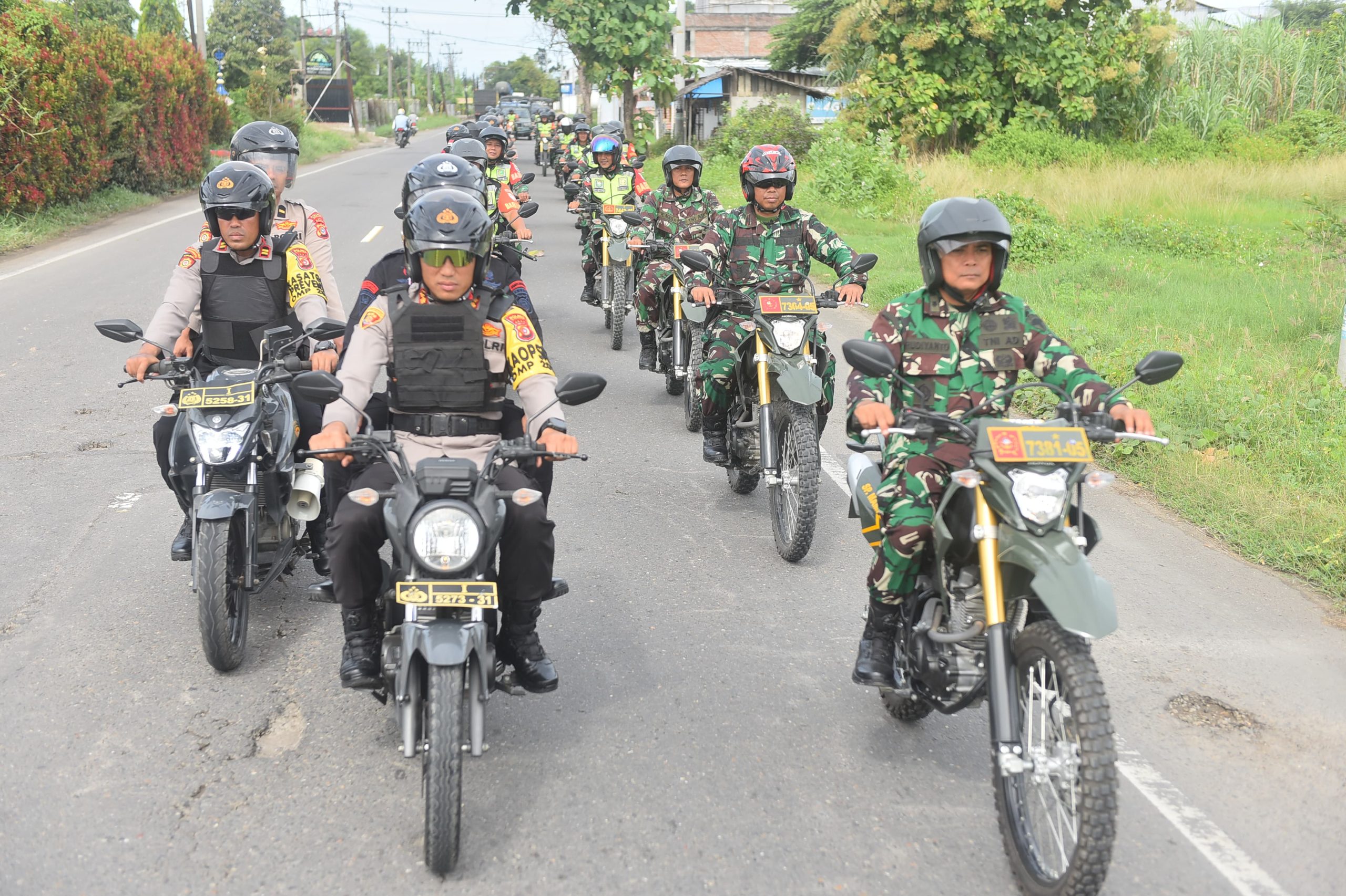 Jelang Pencoblosan, TNI-Polri Laksanakan Patroli Gabungan