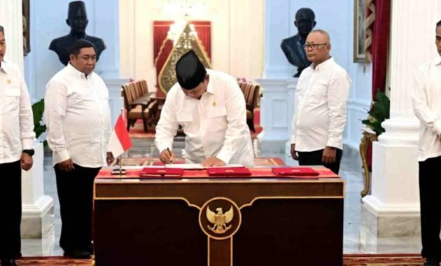 Prabowo Teken PP Penghapusan Piutang Macet untuk Petani, Nelayan Hingga UMKM