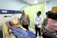 Kapolrestabes Medan Kombes Gidion Arif Besuk Kepling Korban Penusukan Wanita ODGJ