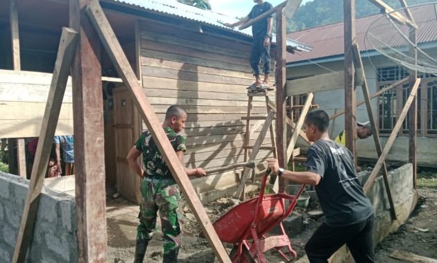 Yonif 115/Macan Leuser Wujudkan Kepedulian Sosial Lewat Rehab RTLH