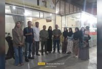 Ketua KPA Simeulue Hermansyah Kunjungi Mahasiswa Asal Simeulue Korban Kebakaran di Lhokseumawe