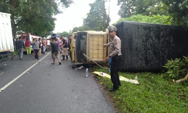 Kecelakaan Tragis di Simalungun: Mopen Bertabrakan dengan Truk, Sejumlah Korban Luka