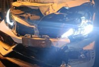 Kecelakaan Hebat di Deli Serdang, Honda Civic Tabrak Truk Kontainer : Jalur Lintas Buruk di Perlintasan Jadi Sorortan
