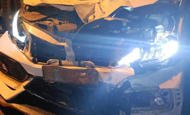 Kecelakaan Hebat di Deli Serdang, Honda Civic Tabrak Truk Kontainer : Jalur Lintas Buruk di Perlintasan Jadi Sorortan
