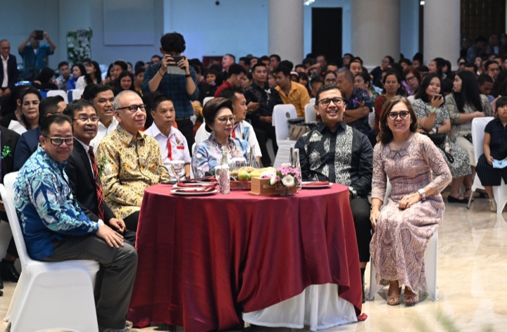 Sekdaprov Sumut dalam Perayaan Natal DPRD: Mari Layani Masyarakat dengan Hati