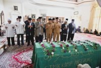 Pj Gubernur Sumut Agus Fatoni Sampaikan Duka Cita Atas Berpulangnya Istri Alm Raja Inal Siregar
