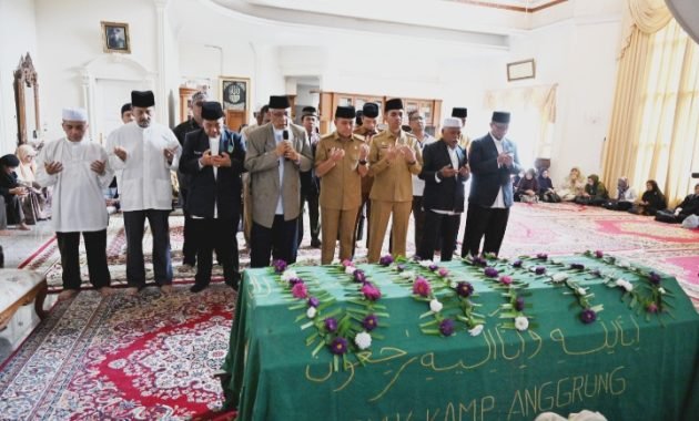 Pj Gubernur Sumut Agus Fatoni Sampaikan Duka Cita Atas Berpulangnya Istri Alm Raja Inal Siregar