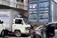 Truk Kontainer Rem Blong Sebabkan Kecelakaan di Medan: Kinerja Dishub Sumut Dipertanyakan