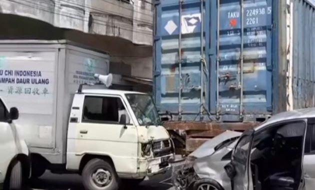 Truk Kontainer Rem Blong Sebabkan Kecelakaan di Medan: Kinerja Dishub Sumut Dipertanyakan