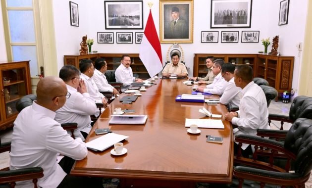 Prabowo Panggil Jaksa Agung dan Jajaran Jaksa Agung Muda Bahas Korupsi dan Perizinan Ilegal