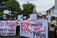 Tenaga Non-ASN Aceh Gelar Aksi di DPRA, Tuntut Diangkat PPPK