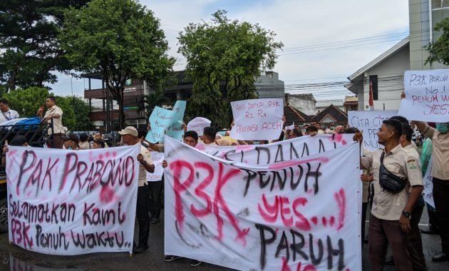 Tenaga Non-ASN Aceh Gelar Aksi di DPRA, Tuntut Diangkat PPPK