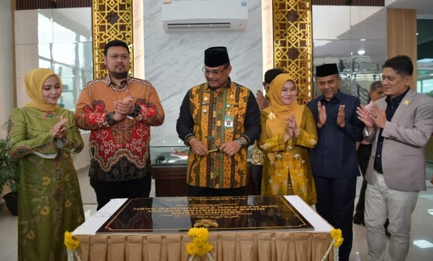 PJ Gubernur Safrizal Resmikan Gedung Baru Dinas Perkim Aceh, Minta ASN Kerja Lebih Baik