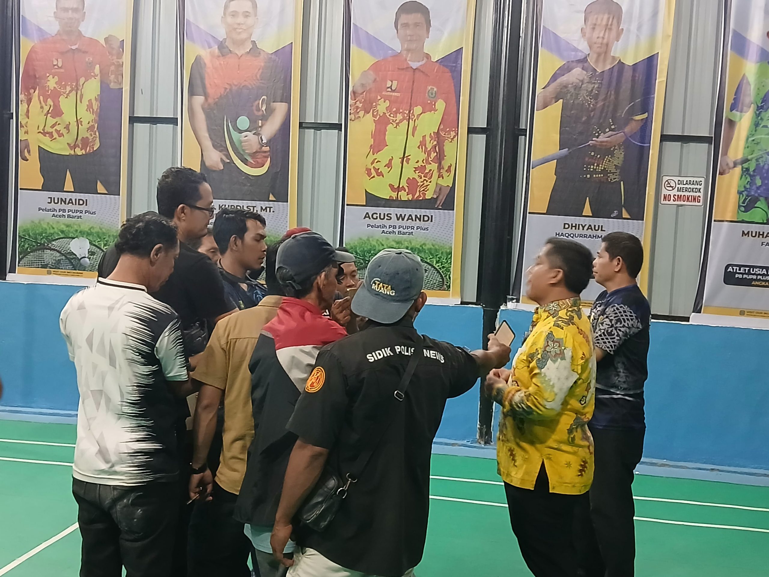 IMG-20250210-WA0030-scaled Setelah Berlaga di 14 Club, Turnamen Batminton Antar Instansi PUPR Aceh Barat Di Juarai Club Metro