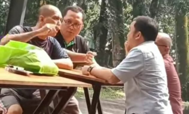 Pelaku UMKM Resah! Kabid Sarpras Dispora Kota Medan Diduga Pungli, Viral di Media Sosial 
