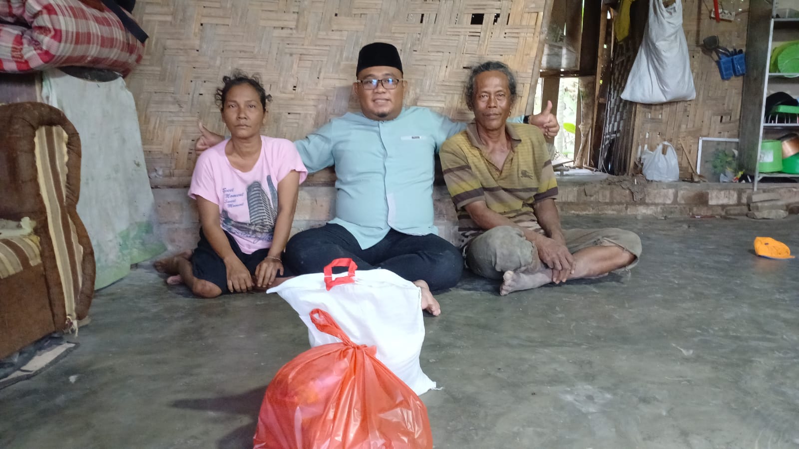 Miris! Keluarga di Deli Serdang Tinggal di Rumah Reyot, Bertahan Hidup dengan Singkong Rebus