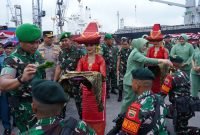 Pangdam I/BB Pimpin Pemberangkatan Satgas Pamtas RI-PNG Mobile Yonif 100/PS di Belawan