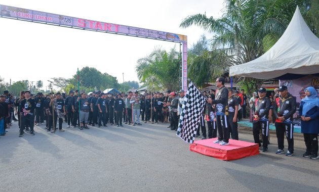 Pj Bupati Aceh Barat Lepas Peserta Napak Tilas Peringatan 126 Tahun Syahidnya Teuku Umar