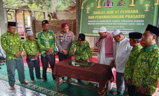 Polres Tapteng Berikan Bantuan Pembangunan Masjid Al Muslimin Sitahuis