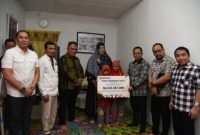 Bawaslu RI Serahkan Santunan Dana Kerohiman Atas Meninggalnya Staf Bawaslu