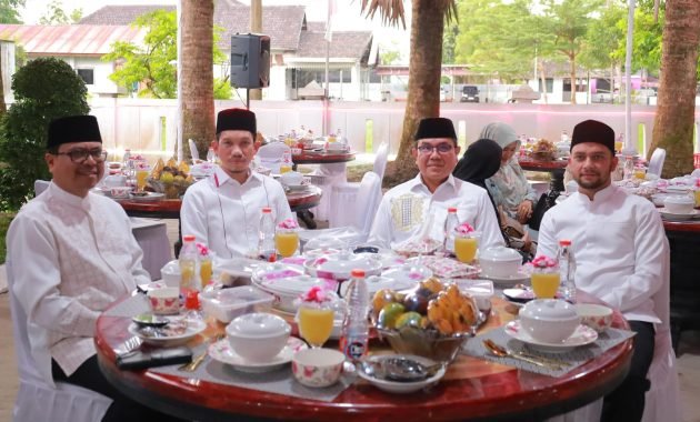 Bupati Aceh Barat Tarmizi Rangkul Dua Mantan PJ Bupati Sebelumnya: Ini Sebagai Wujud Penghormatan Pernah Mengabdikan Diri