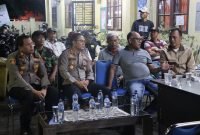Kapolrestabes Medan Ikut Ronda Malam di Posko Anti Tawuran Tegal Sari