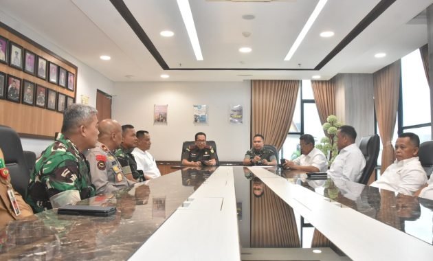 Pangdam I/BB Pastikan Proses Alih Kelola Aset PT Duta Palma Berjalan Tertib dan Kondusif